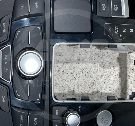 Audi A6  Radiobedienteil