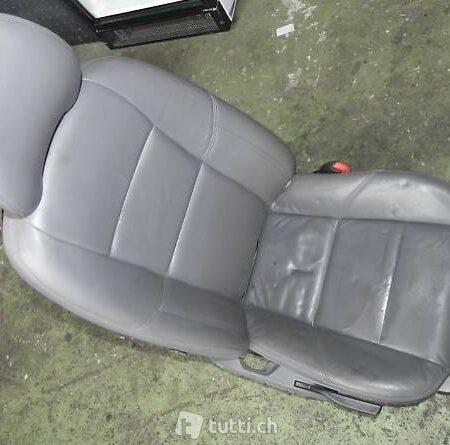 Sitz vorne rechts leder Volvo V50 2.0D JG06