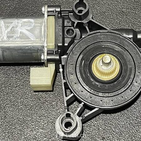 5Q0959802B Fensterhebermotor Skoda Octavia 1.5TSI 2019