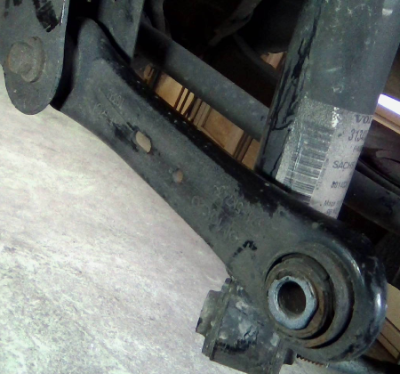 Volvo XC60  Querlenker hinten links