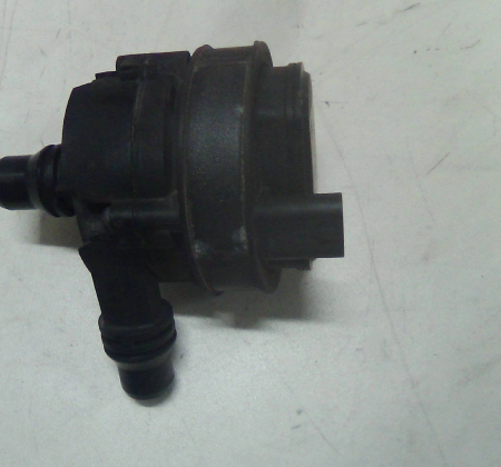 Mercedes-Benz C-CLASS  Wasserpumpe Zusatzwasserpumpe