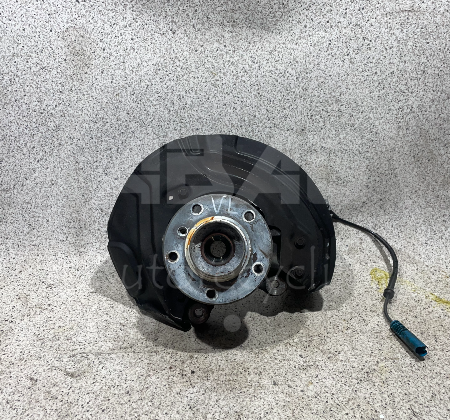 BMW X-serien X1 Achsschenkel vorne links