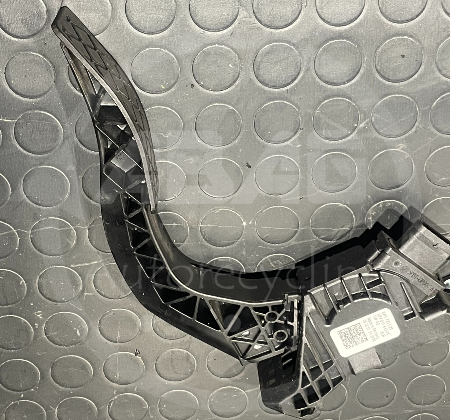 Audi Q7  Gaspedal