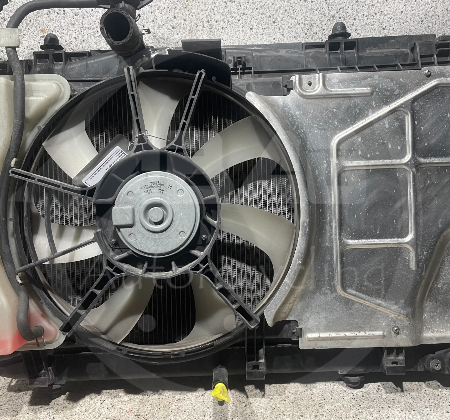 Toyota Yaris  Elektrolüfter Lüftermotor (Kühler)