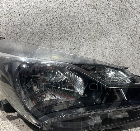 Toyota Yaris  Scheinwerfer rechts