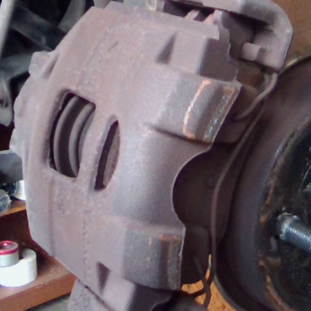 Toyota Yaris  Bremszange Bremssattel vorne