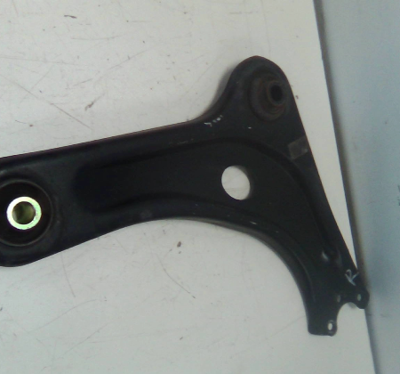 Peugeot 208  Querlenker vorn rechts