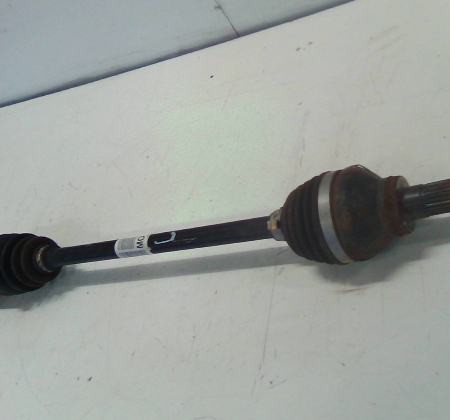 Suzuki SX4  Antriebswelle hinten links