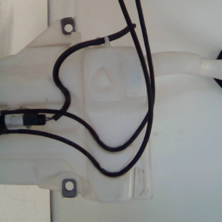 Ford C Max  Behälter Waschanlage
