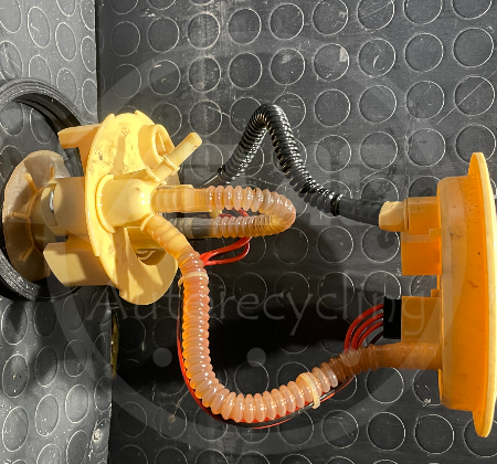 Audi Q7  Kraftstoffpumpe Tankgeber