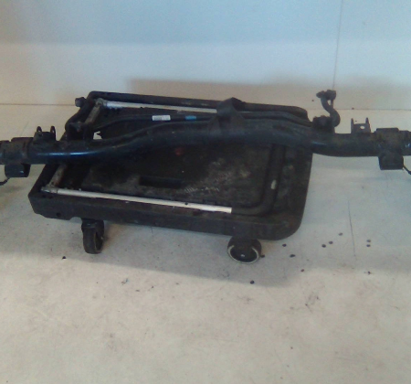 VW Caddy  Achs hinten Achskörper