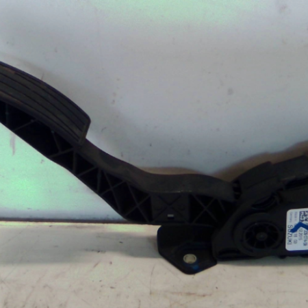 Suzuki Vitara  Gaspedal