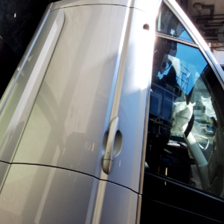 VW Touran  Türe vorne