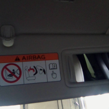 Mazda CX-30  Sonnenblenden