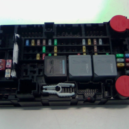 Jaguar E-Pace  Sicherungskasten Relaisträger