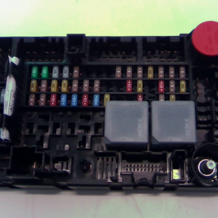 Jaguar E-Pace  Sicherungskasten Relaisträger