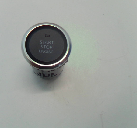 Mazda CX-30  start/stop schalter