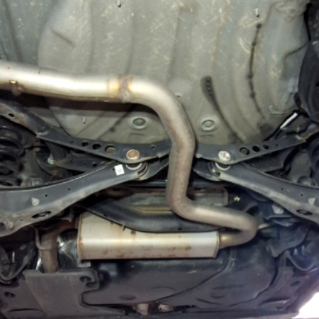VW Touran  Achs hinten Achskörper
