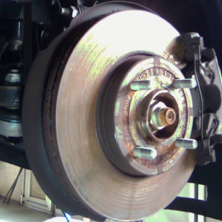 Ford Fiesta  Achsschenkel vorn rechts