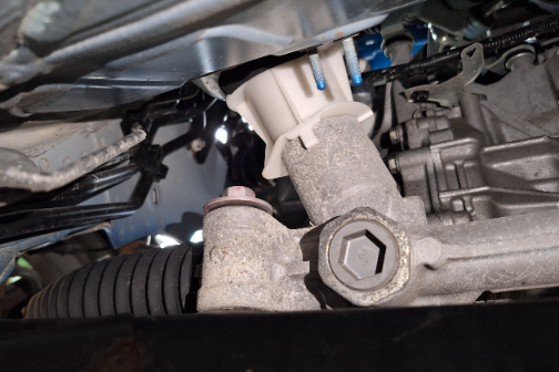 Suzuki Ignis  Lenkgetriebe