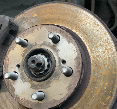 Toyota Prius  Achsschenkel vorne links