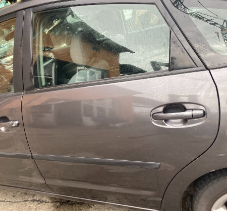 Toyota Prius  Türe hinten