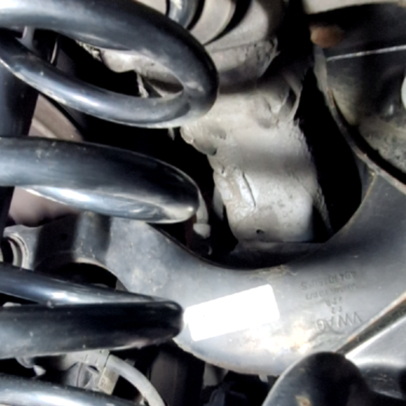 VW Touran  Querlenker hinten links