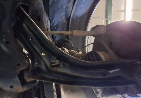 Ford Fiesta  Querlenker vorn rechts