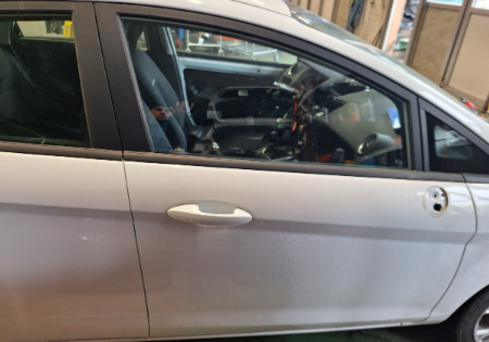 Ford Fiesta  Türe vorne