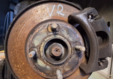 Ford Fiesta  Achsschenkel vorn rechts