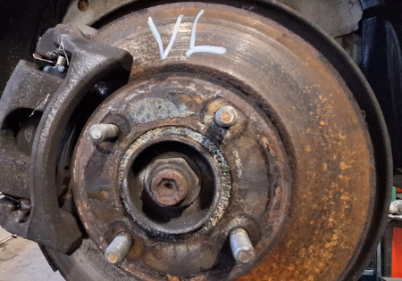 Ford Fiesta  Achsschenkel vorne links