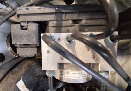 BMW 3-serien 316 ABS Bremsaggregat