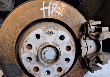 Audi Q3  Achsschenkel hinten rechts