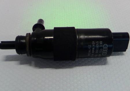 Audi A5  Pumpe Waschanlage
