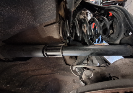 Audi Q3  Federbein Stossdämpfer hinten