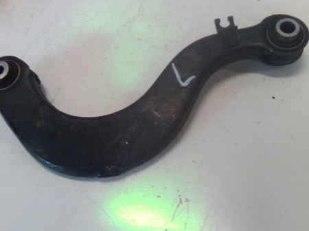 Skoda Karoq  Querlenker hinten links