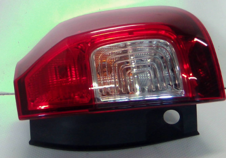 Dacia Logan  Rückleuchte rechts