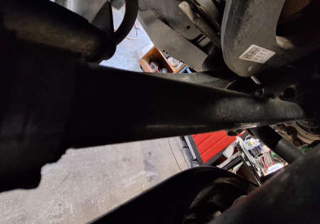 Audi Q3  Antriebswelle hinten links