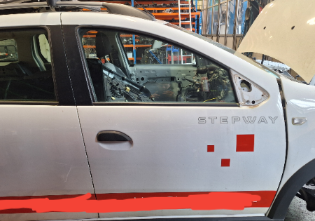 Dacia Logan  Türe vorne