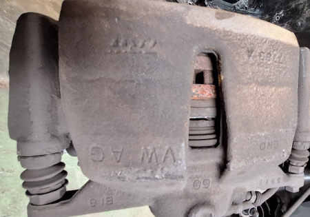 Audi Q3  Bremszange Bremssattel vorne