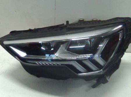 Audi Q3  Scheinwerfer links