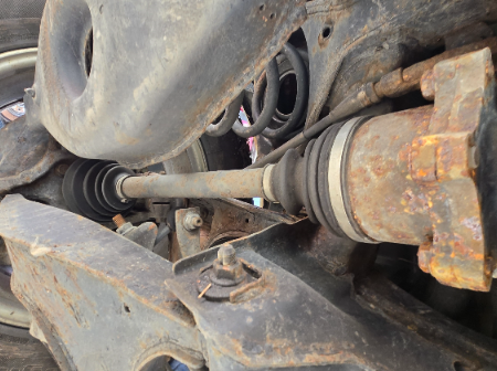 Nissan Pathfinder  Antriebswelle hinten links