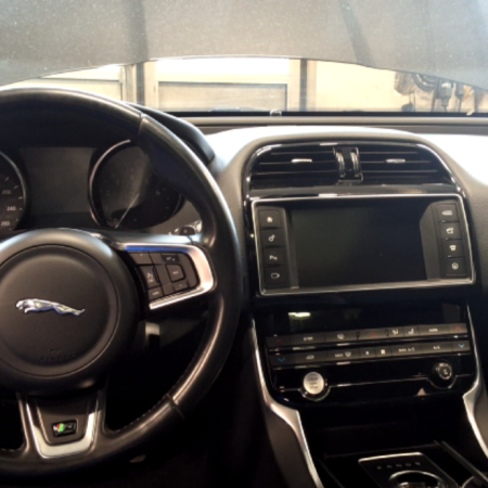 Jaguar XE  Airbag Armaturenbrett