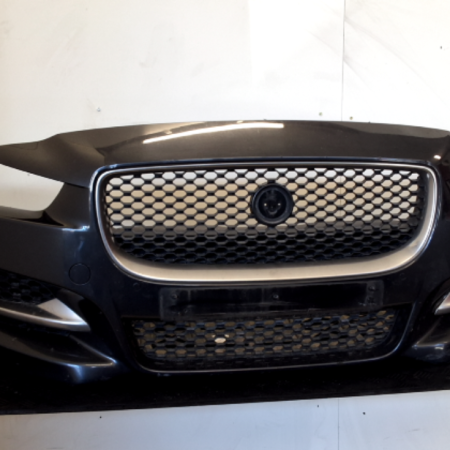 Jaguar XE  Stossfänger Stossstange vorne