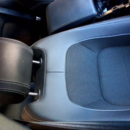 Jaguar XE  Beifahrersitz