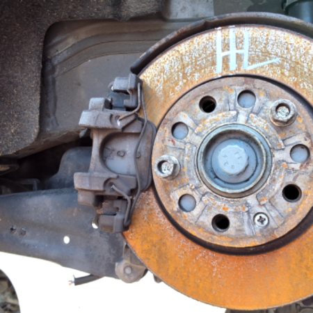 VW Golf  Achsschenkel hinten links