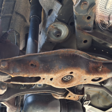 VW Golf  Querlenker hinten links