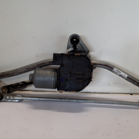 VW Passat  Wischermotor vorne