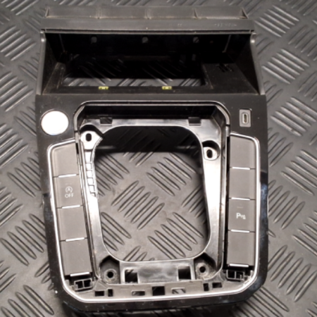 VW Golf  Teile& Verkleidungen (Konsole)