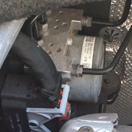 VW Golf  ABS Bremsaggregat